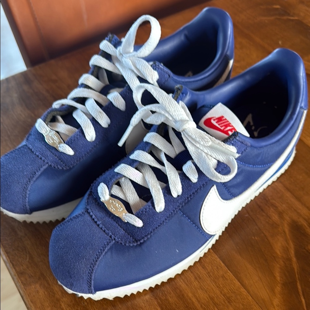 Nike Blue and White Los Angeles Sneakers